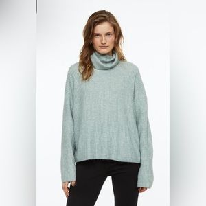 H&M Turtleneck Sweater, Light Green, Size XXL, NWOT